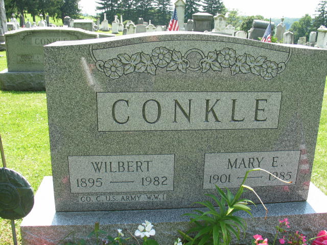 Wilbert and Mary Conkle tombstone