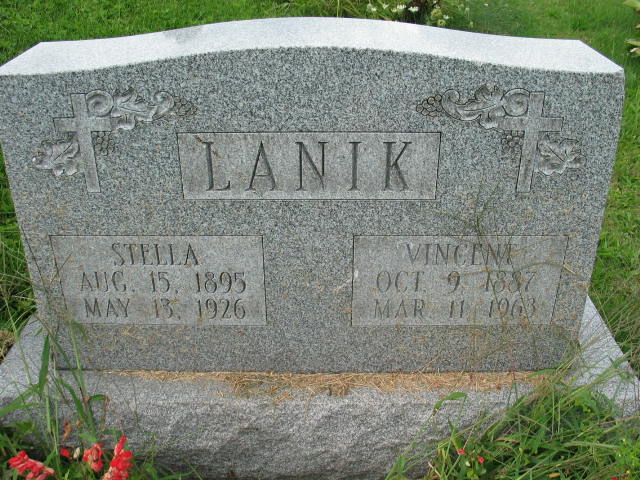 Stella and Vincent Lanik tombstone