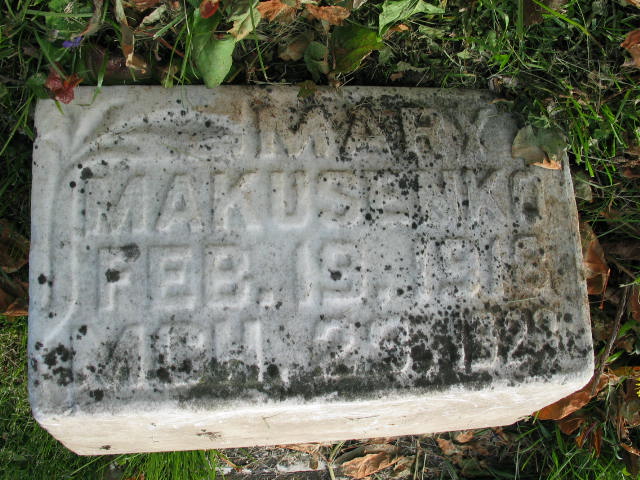 Mary Makusenko tombstone