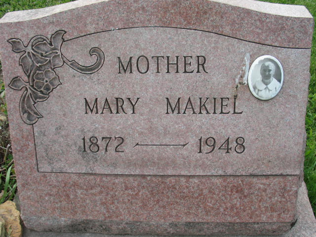 Mary Makiel tombstone
