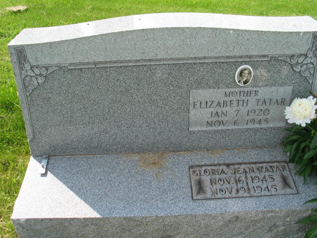 Elizabeth and Gliria Jean Tatar tombstone
