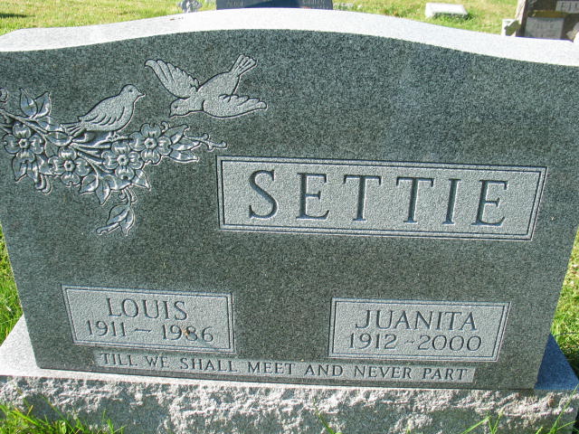 Louise and Juanita Settie