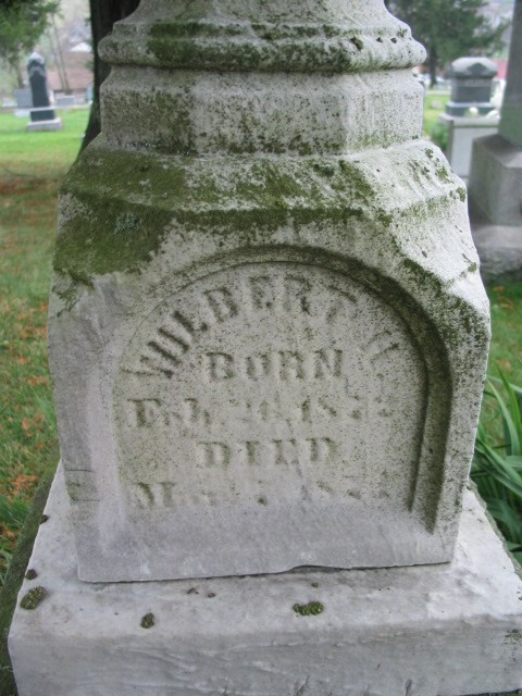 Wilbert H. Jennings tombstone