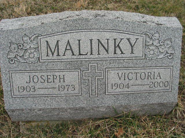 Joseph and Victoria Malinky tombstone