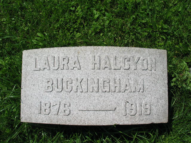 Larua Halcyon Buckingham tombstone