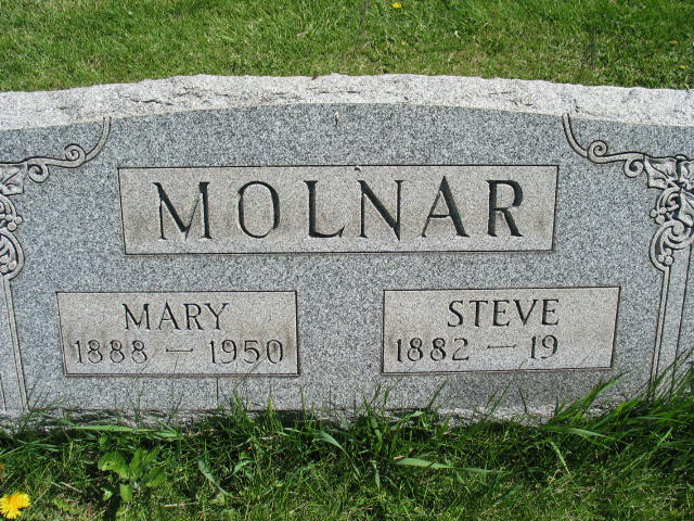 Mary and Steve Molnar tombstone