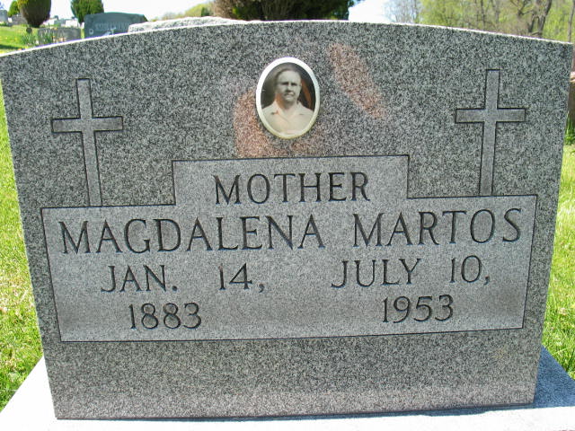 Magdalena Martos tombstone