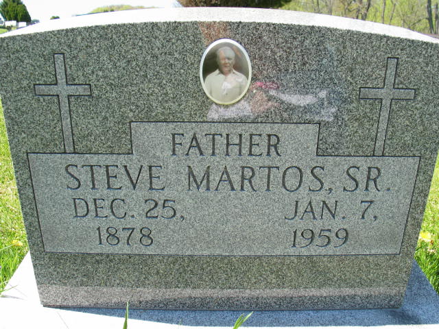 Steve Martos Sr. tombstone