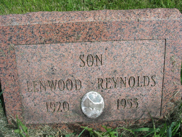 Lenwood Reynolds tombstone