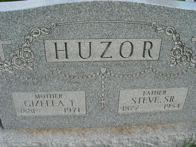 Gizella T. and Steve Huzor Sr. tombstone
