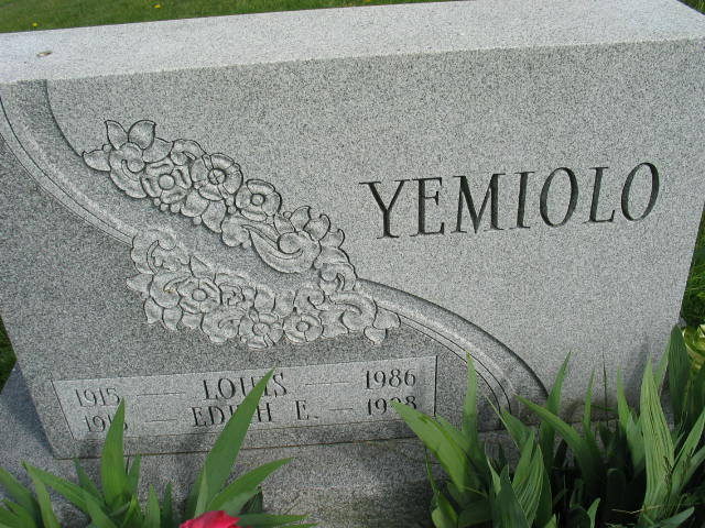 Yemiolo family monument