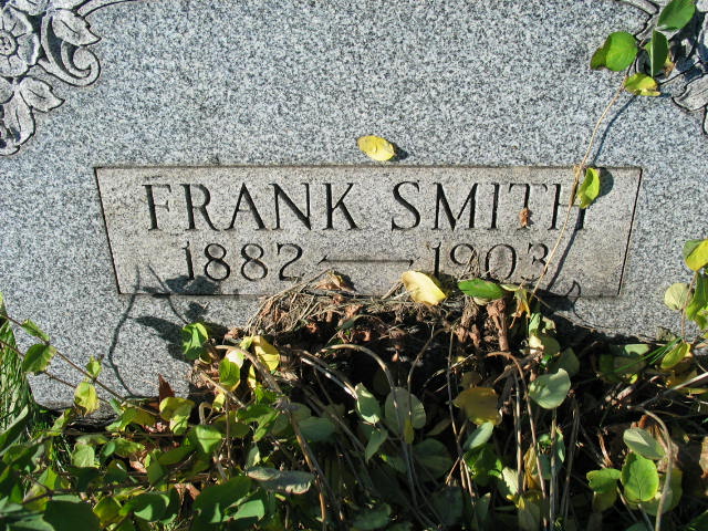 Frank Smith tombstone