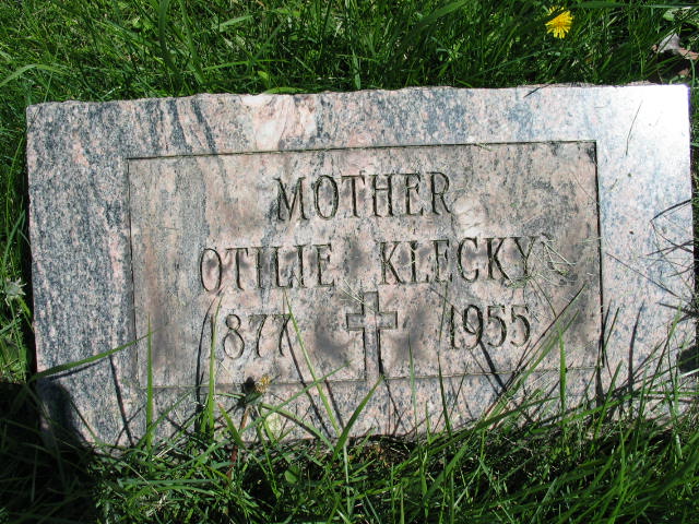 Otilie Klecky tombstone