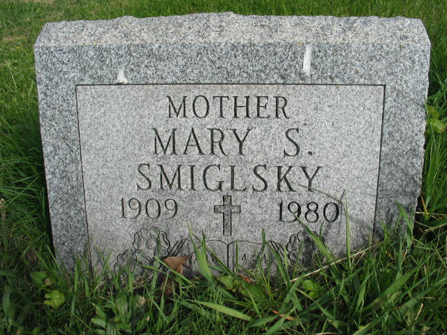 Mary S. Smiglsky tombstone