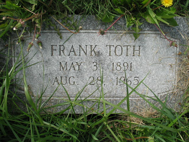 Frank Toth tombstone